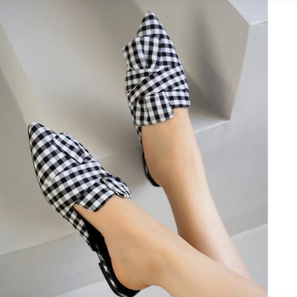 ⬇️PRICE DROP⬇️NWOT CAPE Carolyn Knot Slip On Point Toe Flat Mules B&W check,sz 9 - Picture 1 of 11